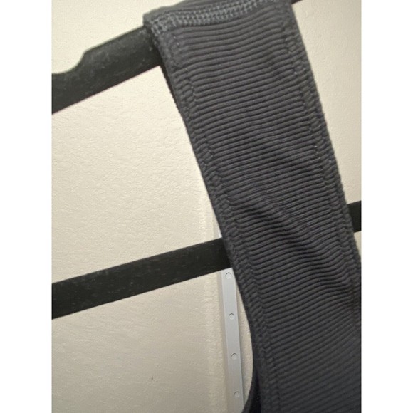 Lululemon Run Chase Me Tank Top SZ 8 Black Adjustable Hem Active Running Yoga - Picture 3 of 10